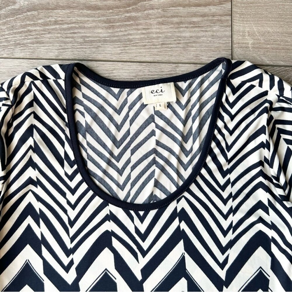 Eci Waves Pattern Draped Asymmetrical Hem Tunics - Picture 6 of 15